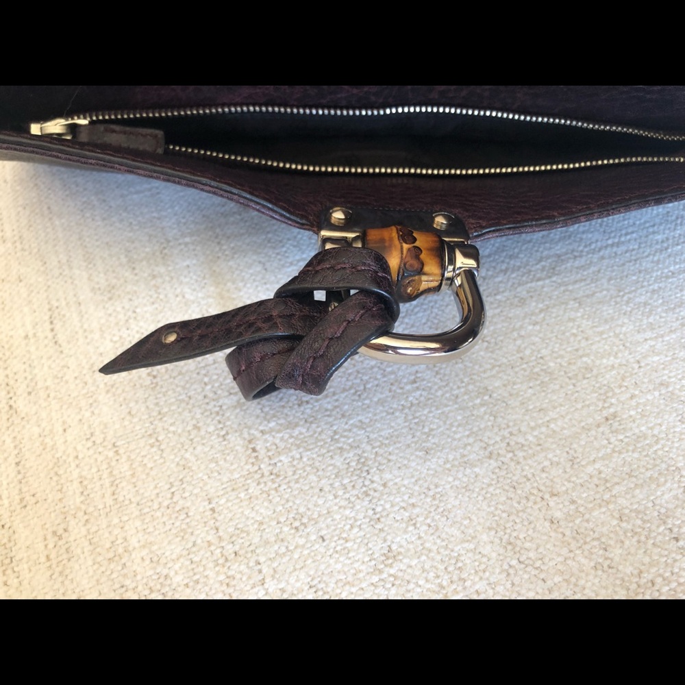 Gucci - maroon leather with bamboo accent - Picture 4 of 13
